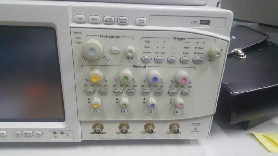 중고 오실로스코프 DSO8104A  Agilent Oscilloscopes 1GHz, 4채널,infinium시리즈