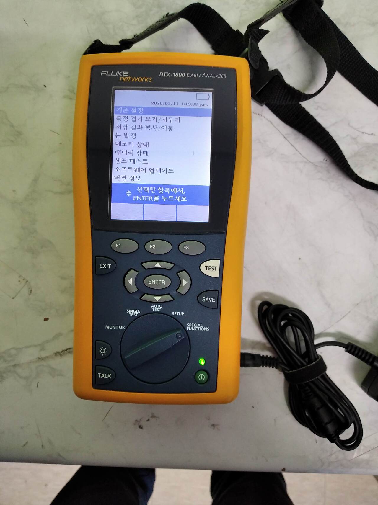 FLUKE NETWORKS의 CABLE분석기 DTX1800 중고 제품